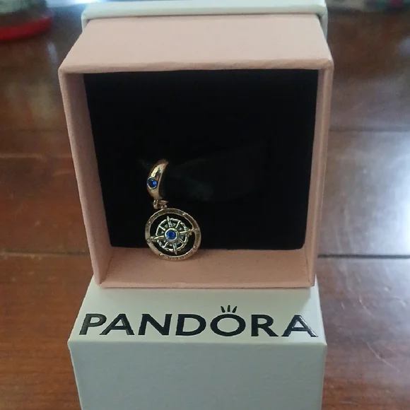 Pandora "Always Follow Your Heart" Compass Charm - Picture 1 of 4